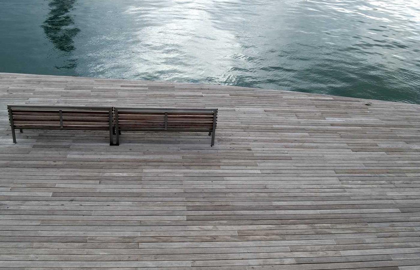 Eine Person hält eine Rede